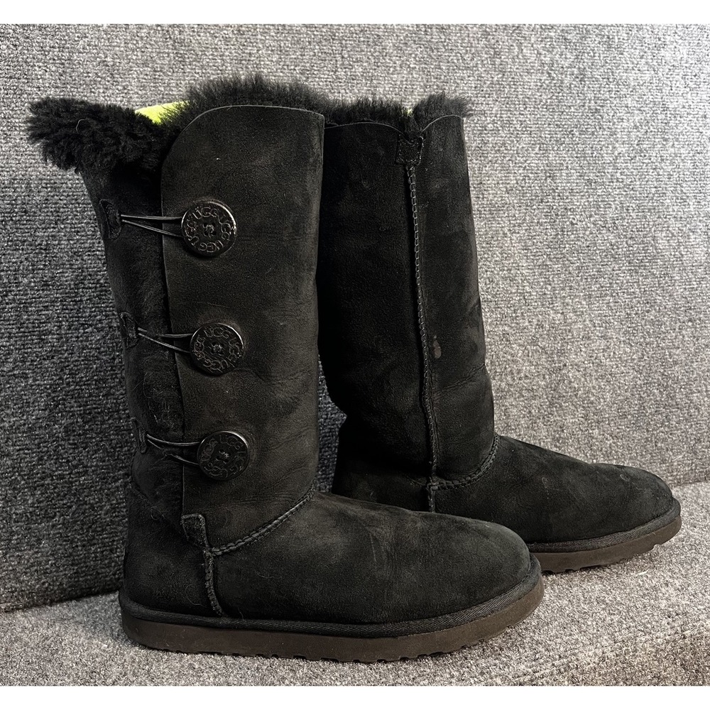 UGG Australia Bailey Button Triplet Boots Size 8 Black Suede Sheepskin 1873